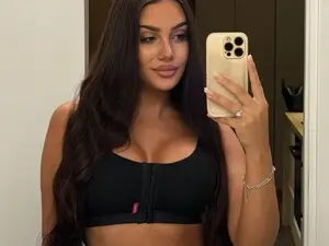 NinaSolenne  live sex cam