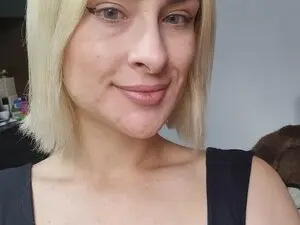 Kiira_ra  live sex cam