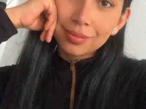 Lauoficiall  live sex cam
