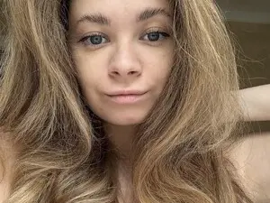 Miss_Moan69  live sex cam