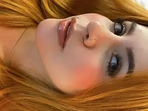 Miss__carrot  live sex cam