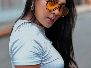 Aleja_foxx  live sex cam