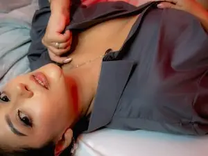 Bylauratoro  live sex cam