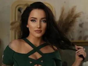 Yulia  live sex cam