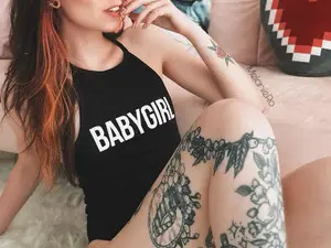 MelanieRo  live sex cam