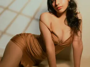 SavannahCame  live sex cam