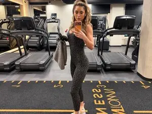 Kasey_Quinnn  live sex cam