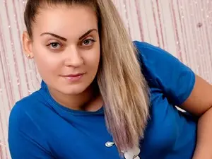 MissRossa  live sex cam
