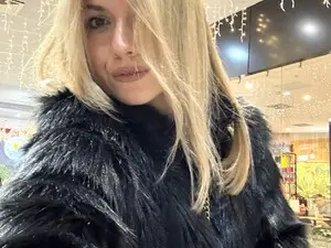 Velvet_49  live sex cam