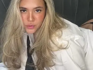 Misslatin  live sex cam