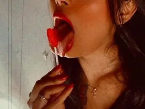 Rousebenett27  live sex cam