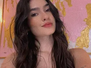 Bellaclark2  live sex cam