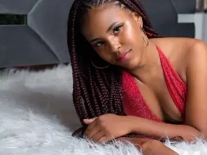 Rominajackson  live sex cam