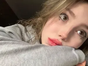 Milanana  live sex cam