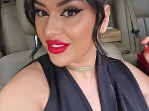 Busty_Cristal  live sex cam