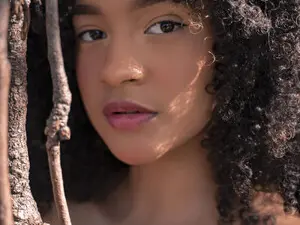 EbonyGolds  live sex cam