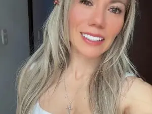 Camila_velvett  live sex cam