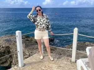 Karolyne_  live sex cam