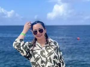 Karolyne_  live sex cam
