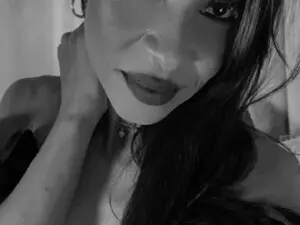 LuisaMilf  live sex cam