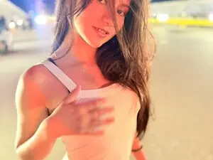 Paola_petitee  live sex cam