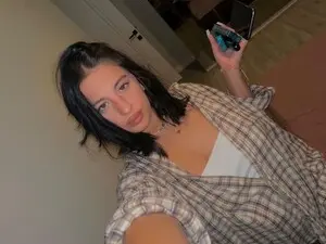 AmisRayy  live sex cam