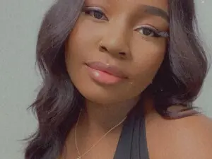 Itsanna_b  live sex cam