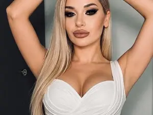 KarinaDoll  live sex cam