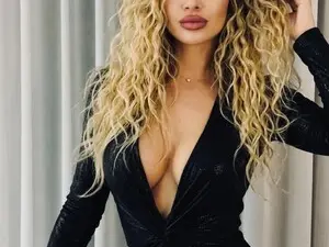 KarinaDoll  live sex cam