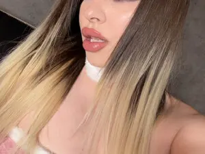 YnesBritney  live sex cam