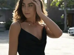 HelloViv  live sex cam