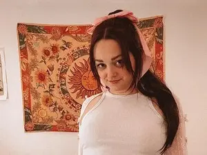 LucySky  live sex cam