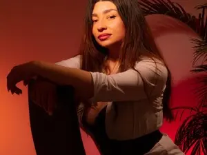 Michonne_k  live sex cam