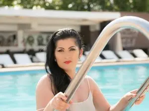 JullieMilf  live sex cam