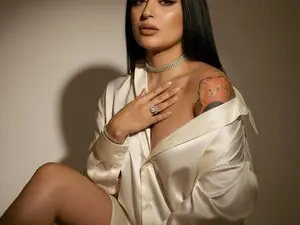 Imdennise  live sex cam
