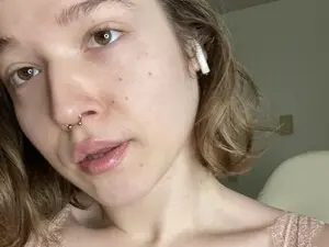 QueenEevie  live sex cam