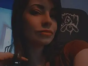 ShowMeKitties  live sex cam