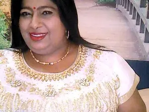 Indianhoney69  live sex cam
