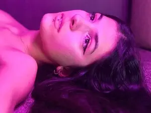 LucyPurple  live sex cam