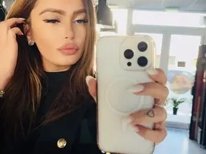 ZairaLure  live sex cam