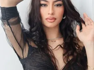 Alaia_cooper  live sex cam
