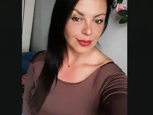 ClaraHotMilf  live sex cam