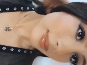 Monajade  live sex cam