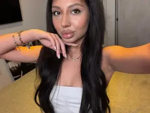 SilviaVenus  live sex cam