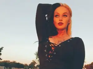 Goddess56  live sex cam