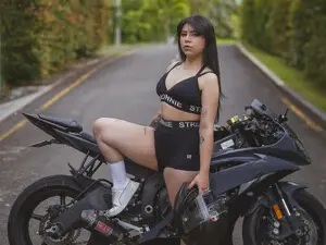 Melody_black  live sex cam