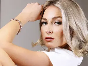 MissMonroe  live sex cam