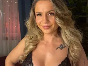 AdelineCarter  live sex cam