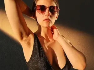JunoElectra  live sex cam