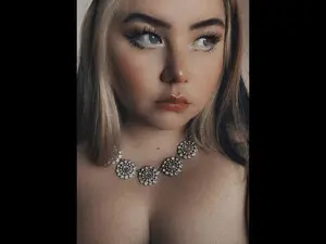 Mellakittii  live sex cam